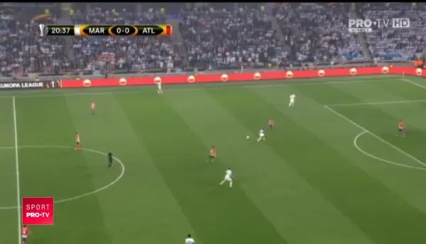 L-am sunat de Paste si nu mi-a raspuns! Gica Hagi nu l-a iertat: a lasat cu seen un fost coleg din Generatia de Aur! Ce l-a deranjat pe Rege