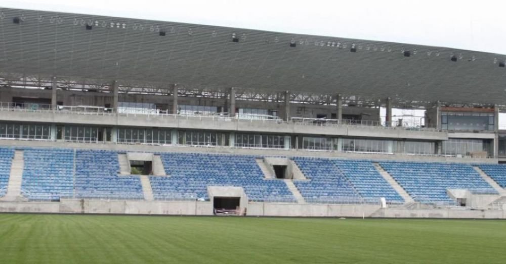 Ca la noi, la nimenea! Desi este finalizat, stadionul din Tg. Jiu nu poate fi inaugurat. Motivul e INCREDIBIL!_2