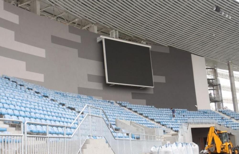 Ca la noi, la nimenea! Desi este finalizat, stadionul din Tg. Jiu nu poate fi inaugurat. Motivul e INCREDIBIL!_5