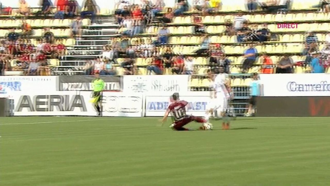 FC Voluntari 1-1 FC Botosani | Benzar il salveaza pe Mutu, gazdele au rezistat dupa eliminarea lui Cernat din minutul 18_3