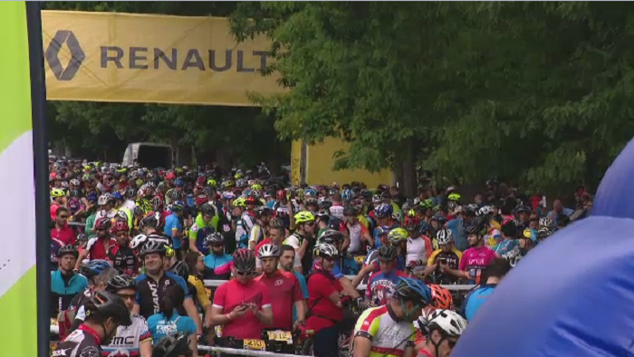 Prima evadare // 3000 de ciclisti au evadat azi spre Snagov: 50 km de distractie prin paduri si noroi VIDEO_4