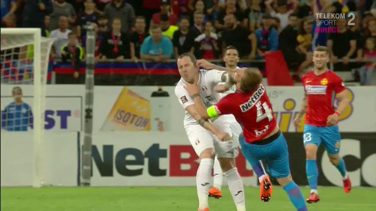 CFR CLUJ ESTE CAMPIOANA ROMANIEI! Golul lui Djokovic ii aduce TITLUL lui Dan Petrescu, FCSB a fost pe primul loc pentru 4 minute! Cum s-au trait ultimele 90 de minute ale sezonului_6