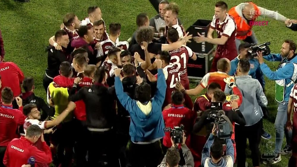 CFR CLUJ ESTE CAMPIOANA ROMANIEI! Golul lui Djokovic ii aduce TITLUL lui Dan Petrescu, FCSB a fost pe primul loc pentru 4 minute! Cum s-au trait ultimele 90 de minute ale sezonului_13