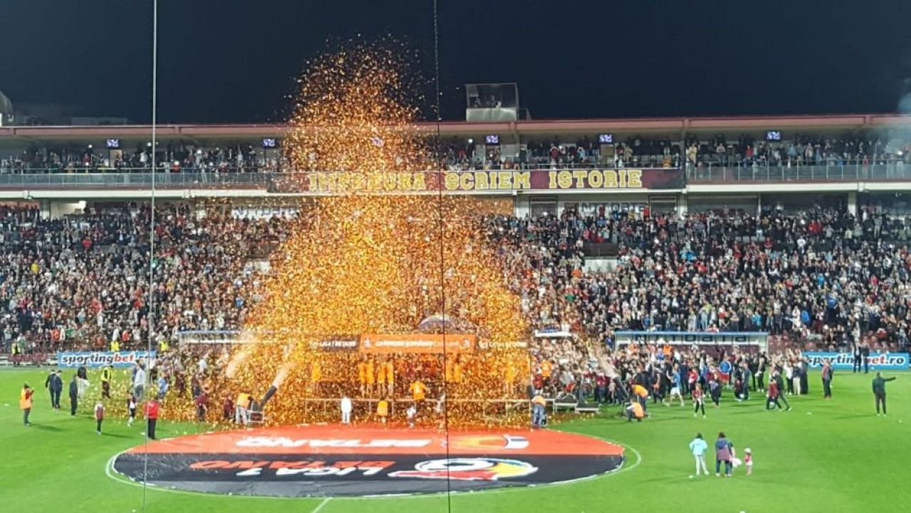 CFR CLUJ ESTE CAMPIOANA ROMANIEI! Golul lui Djokovic ii aduce TITLUL lui Dan Petrescu, FCSB a fost pe primul loc pentru 4 minute! Cum s-au trait ultimele 90 de minute ale sezonului_24