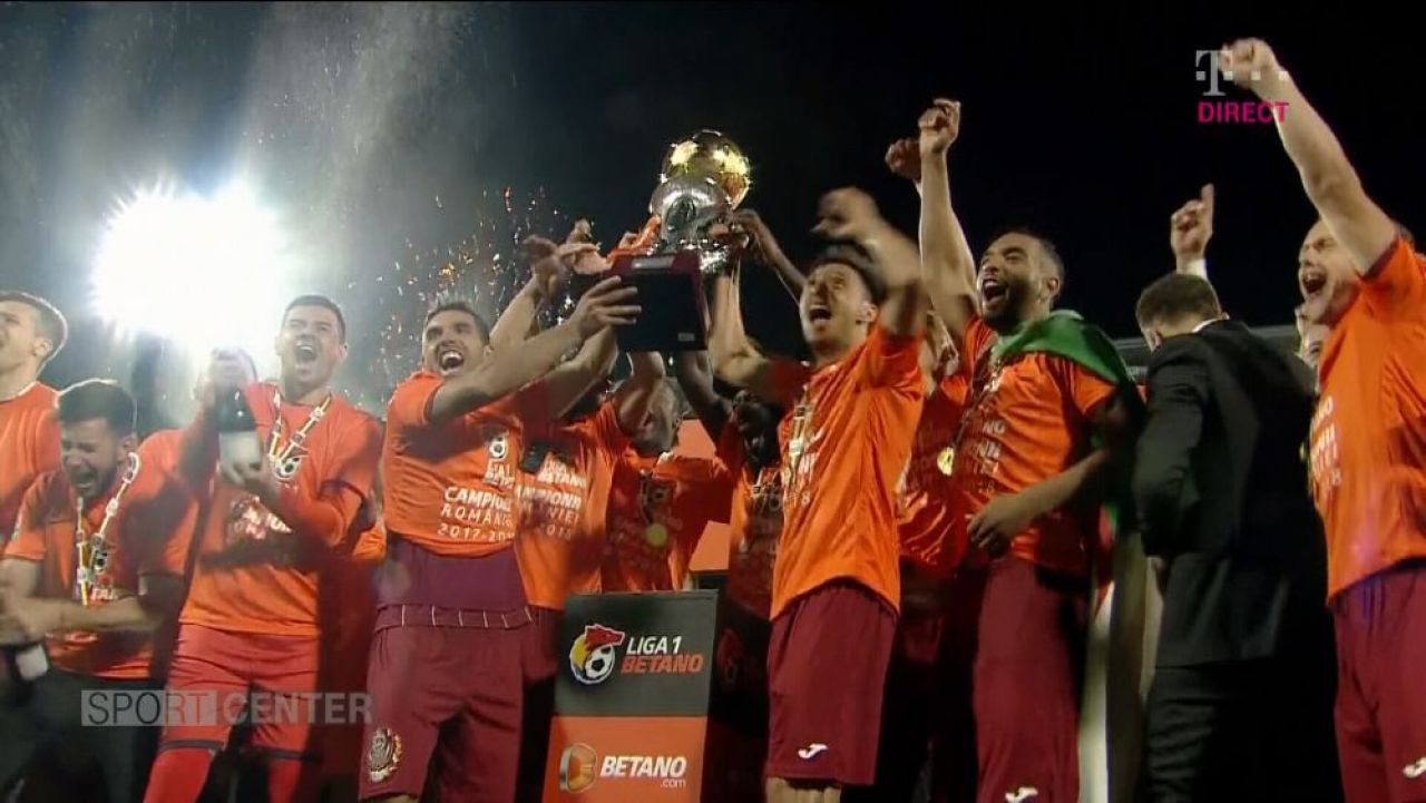 CFR CLUJ ESTE CAMPIOANA ROMANIEI! Golul lui Djokovic ii aduce TITLUL lui Dan Petrescu, FCSB a fost pe primul loc pentru 4 minute! Cum s-au trait ultimele 90 de minute ale sezonului_26