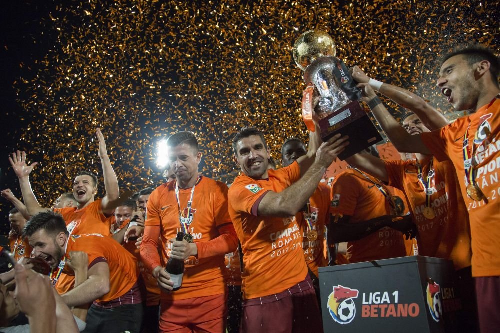 CFR CLUJ ESTE CAMPIOANA ROMANIEI! Golul lui Djokovic ii aduce TITLUL lui Dan Petrescu, FCSB a fost pe primul loc pentru 4 minute! Cum s-au trait ultimele 90 de minute ale sezonului_31