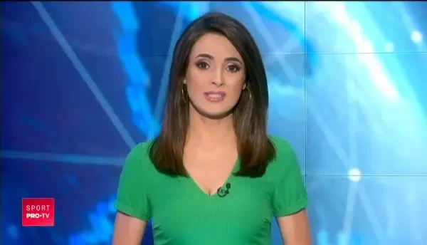 Sute de fani din Arad au protestat fata de intarzierea inaugurarii noului stadion, care trebuia sa fie gata acum TREI ANI