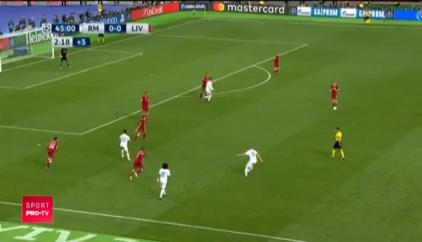 Real Madrid - Liverpool, sut Benzema