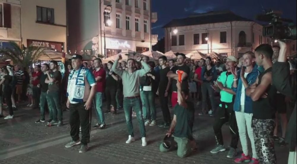 Nebunie pe Arena Nationala, nebunie si in Craiova! VIDEO | Fanii Craiovei au urmarit finala cu sufletul la gura: imaginile bucuriei de la final