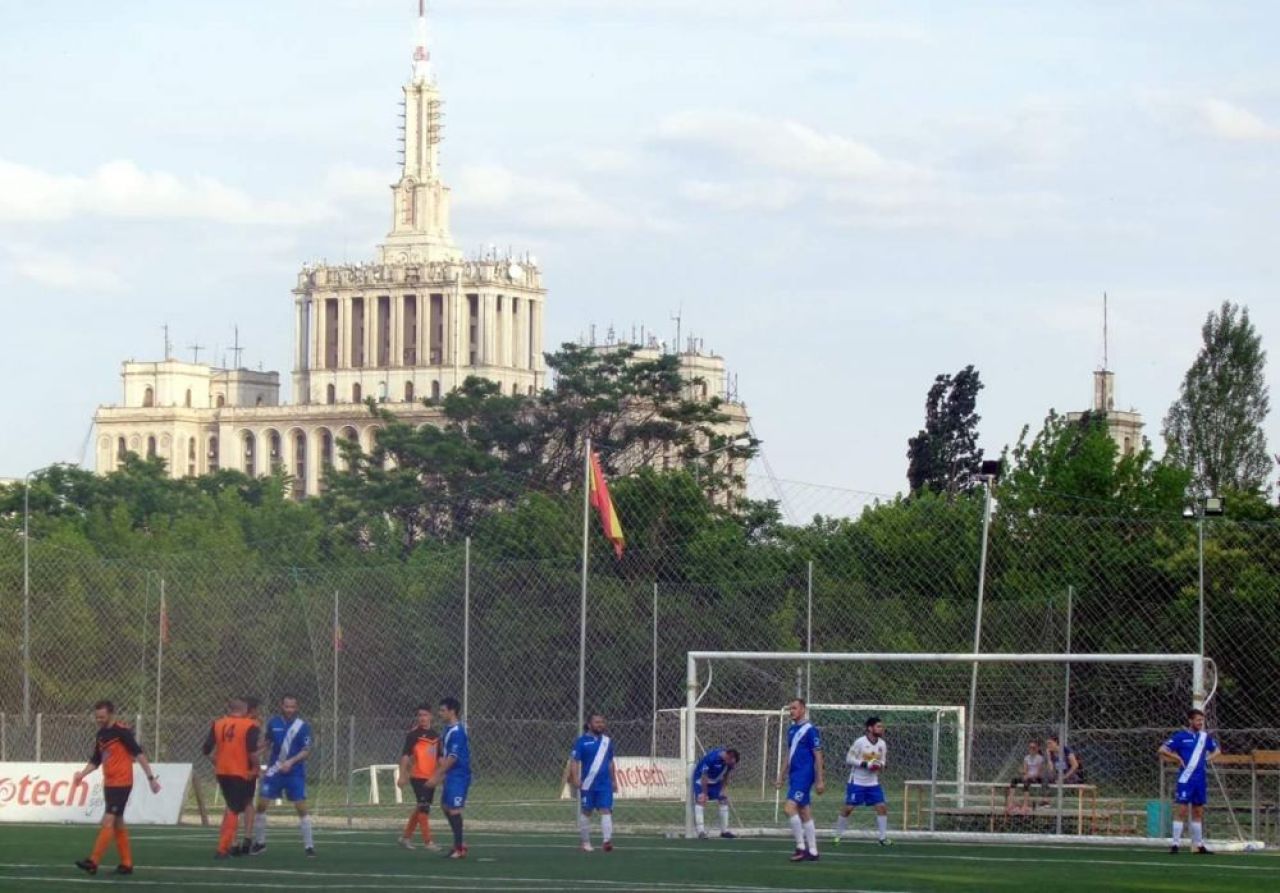 Unic in Romania! O echipa formata 100% din straini vrea sa joace in campionat! Au disputat deja primul meci si au in lot un jucator de la Sevilla_3