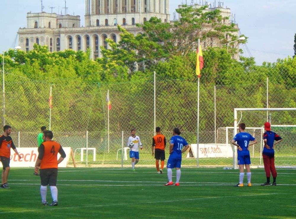 Unic in Romania! O echipa formata 100% din straini vrea sa joace in campionat! Au disputat deja primul meci si au in lot un jucator de la Sevilla_4