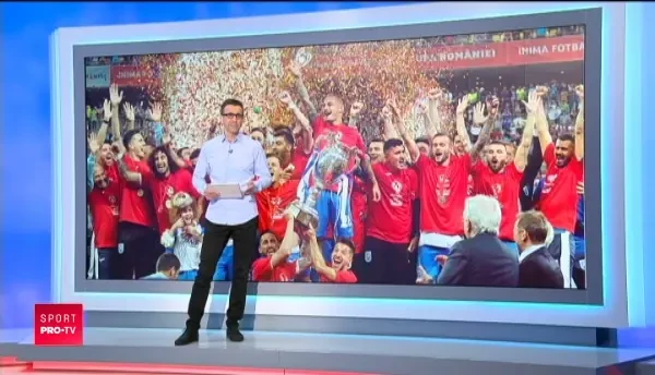 Imagini SENZATIONALE de la Craiova, la petrecerea pentru Cupa! Cat a putut sa bea Mangia :))