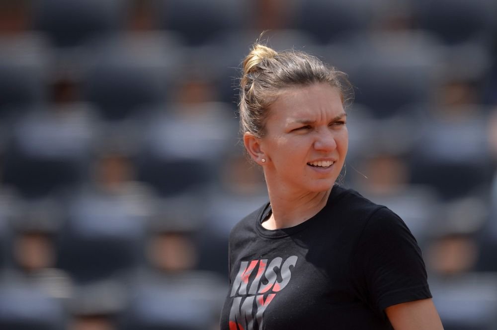 VICTORIEEEEE! Revenire demna de un LIDER MONDIAL: Simona se califica dupa un prim set pierdut! Halep - Riske 2-6, 6-1, 6-1!
