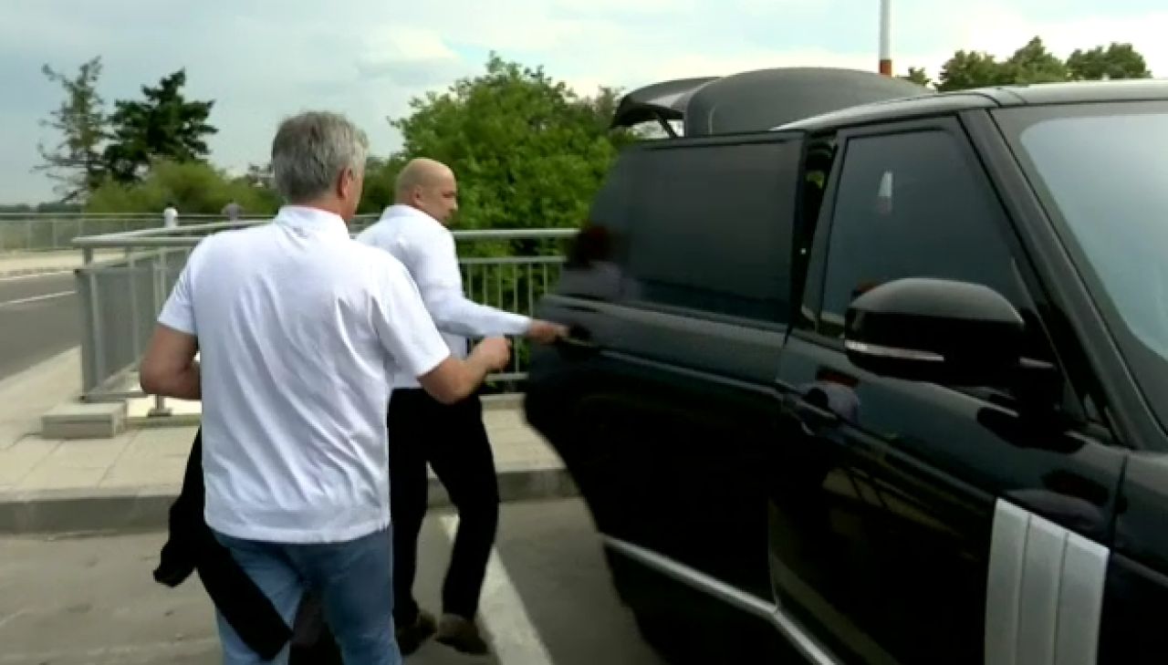 UPDATE | Mourinho l-a luat in brate pe
