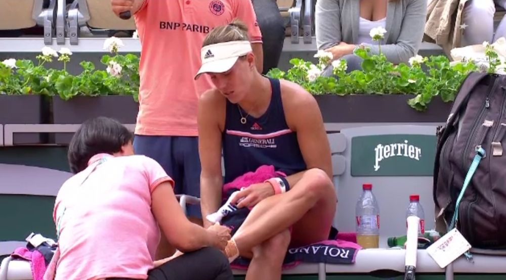 CALIFICAREEE IN SEMIFINALEEE! Simona Halep - Angelique Kerber 6-7 6-3 6-2 | Urmeaza adevarata finala cu Muguruza_3