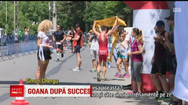 La 30 de grade, 300 de sportivi s-au intrecut la alergare, inot si ciclism. A castigat un roman din Germania