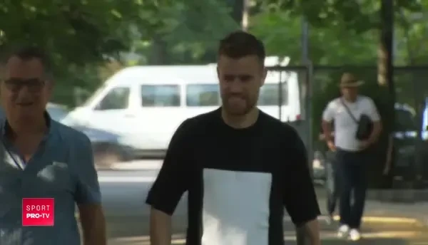 CAMPION la tatuaje! Atacantul cotat de Becali la 100 de milioane s-a intors din vacanta plin de tatuaje! VIDEO