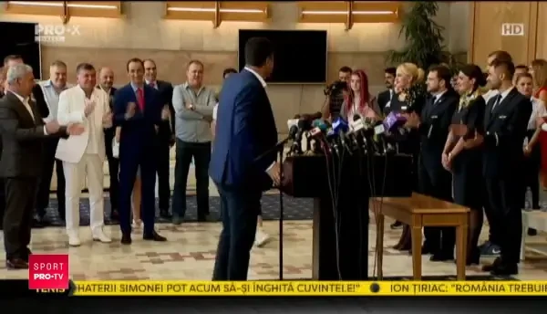 PRIMELE DECLARATII ale Simonei Halep la revenirea in tara: "Este trofeul meu si al ROMANIEI! Multumesc romanilor care m-au sustinut"