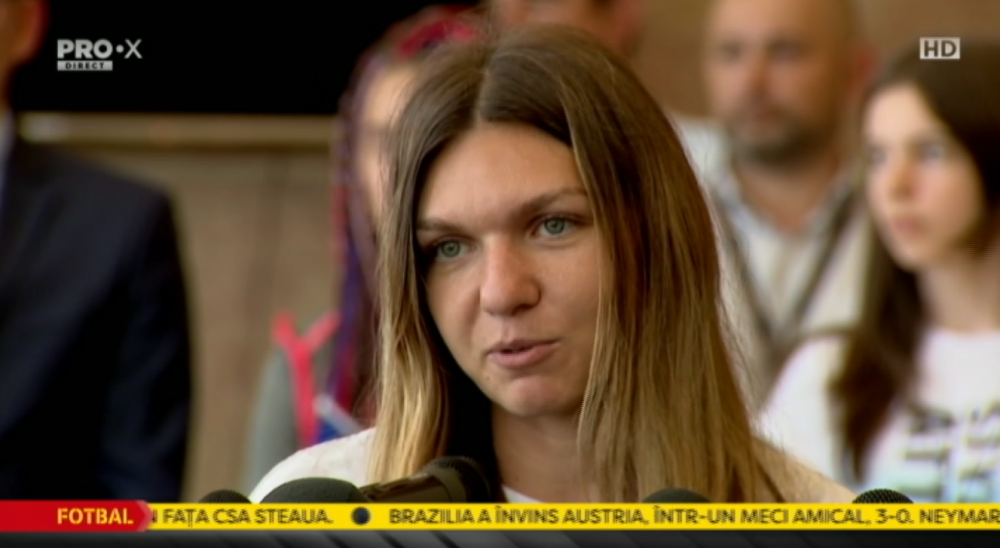 VIDEO | Reactia Simonei Halep atunci cand a fost intrebata daca a primit felicitarile Sharapovei. Mimica fetei spune totul :)