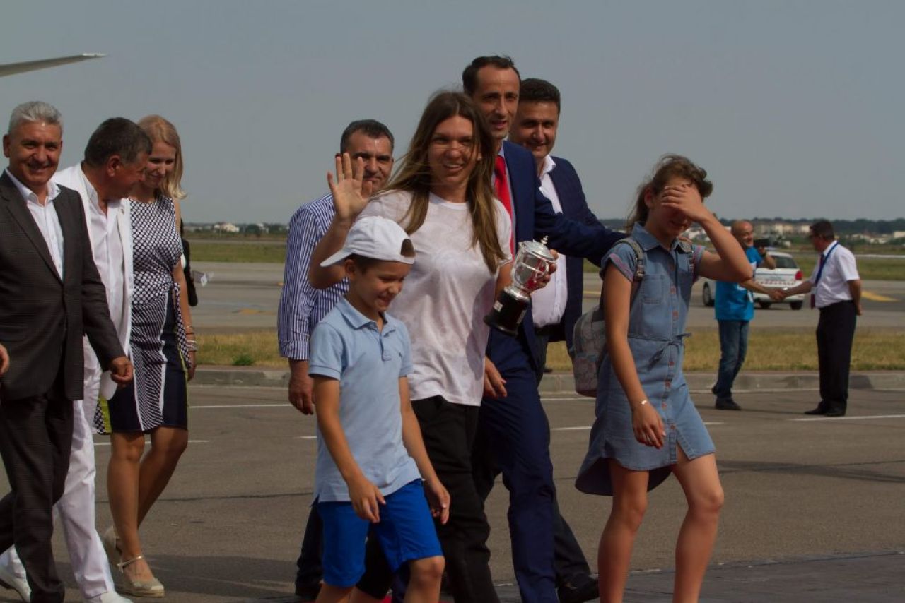 PRIMELE DECLARATII ale Simonei Halep la revenirea in tara: