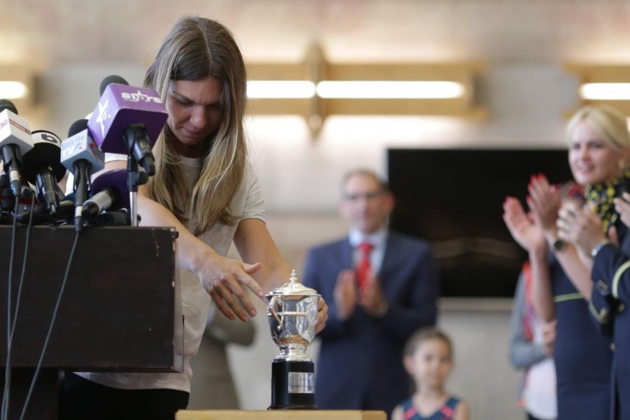 PRIMELE DECLARATII ale Simonei Halep la revenirea in tara: