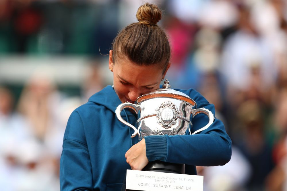 De ce nu a venit Simona Halep cu trofeul original la Bucuresti: Nu e el prea mare, dar este deosebit