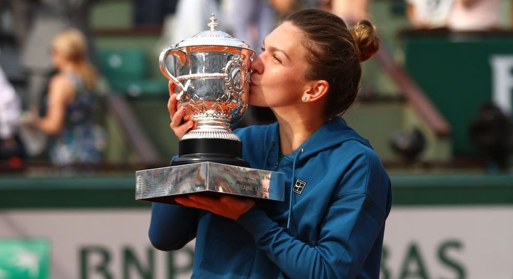 Detaliul pe care nu l-a observat NIMENI! Urmele DURERII pe picioarele Simonei Halep dupa doua saptamani NEBUNE la Paris. Cum a aparut la sedinta foto