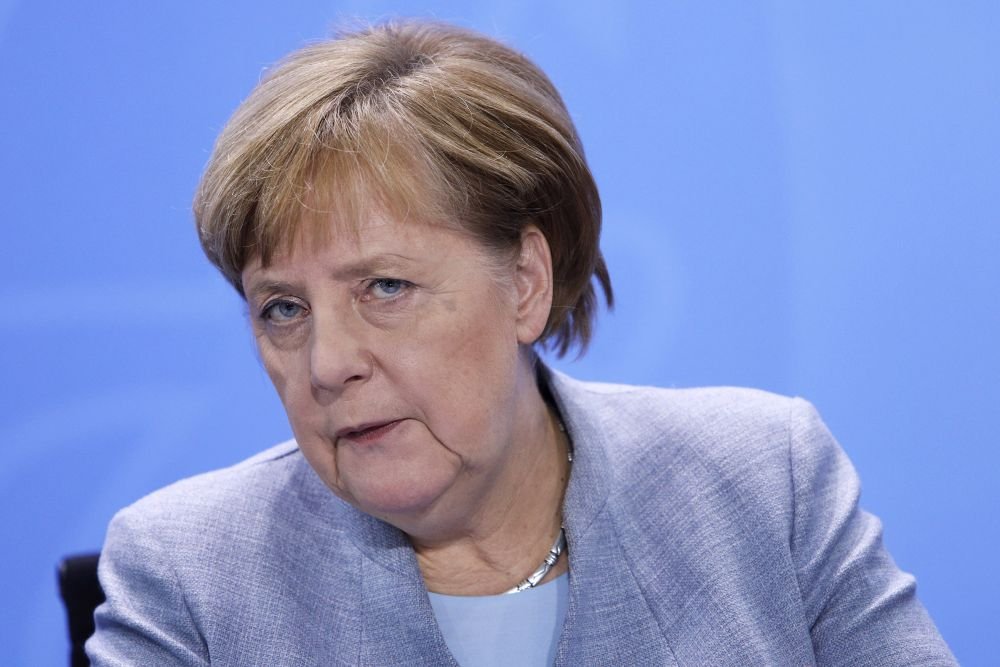 Ozil si Gundogan, bagati in SEDINTA de Angela Merkel inainte de Cupa Mondiala! Ce imagine aparuta pe net le-a reprosat