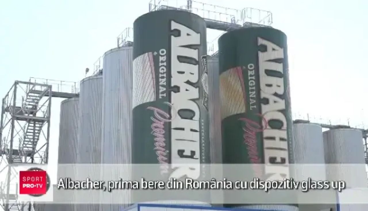 Clipul cu care a uimit intreaga planeta! Cum s-a filmat una dintre cele mai populare actrite de filme pentru adulti in gradina locuintei_6