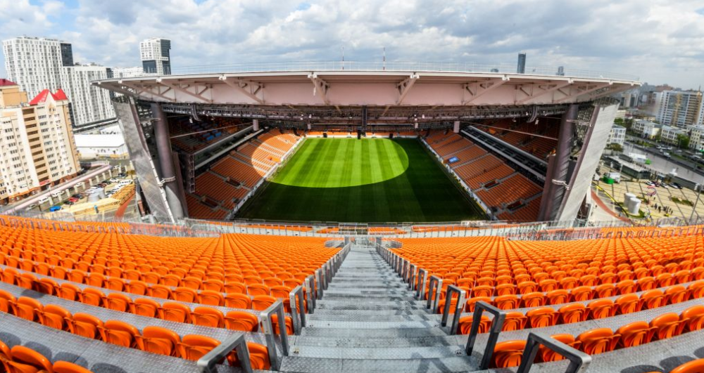 CASA LUI SPIDERMAN! Cum arata de jos tribuna UNICA in lume construita de rusi IN AFARA stadionului