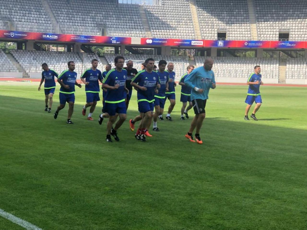 Ultimele pregatiri inaintea socului Barcelona - Generatia de Aur! Ce super vedete vin la Cluj_3