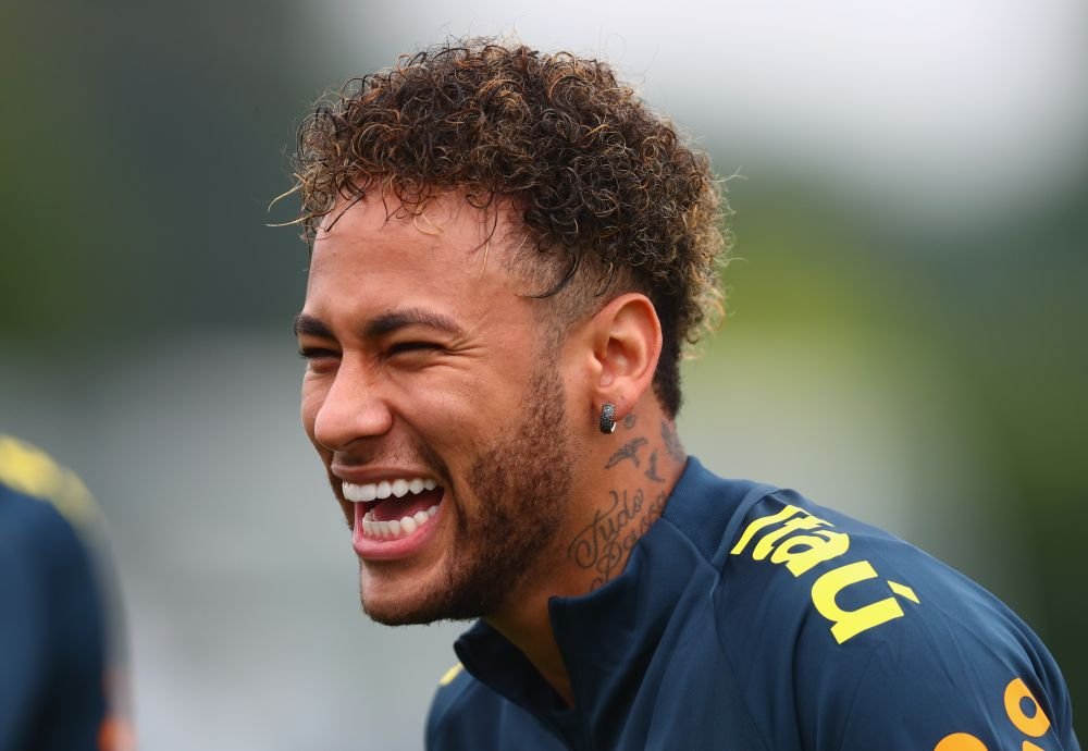 Numai freze si mingi :) Neymar si-a schimbat look-ul inaintea primului meci de la Mondial! Cum arata acum: FOTO