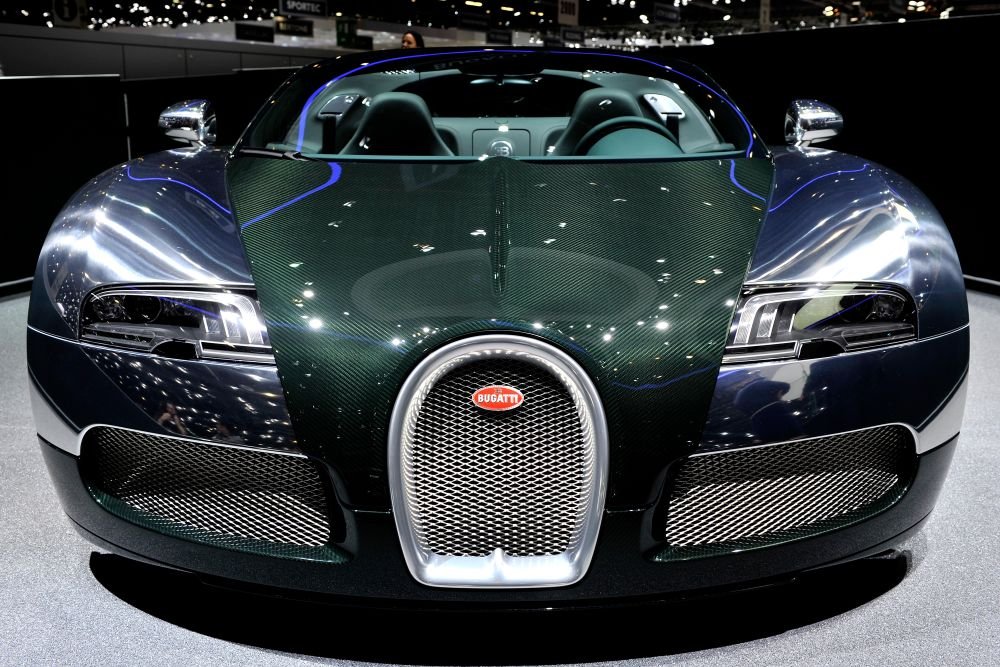 Cat costa sa schimbi uleiul la un Bugatti Veyron? Pretul minim pe care il cer toate service-urile