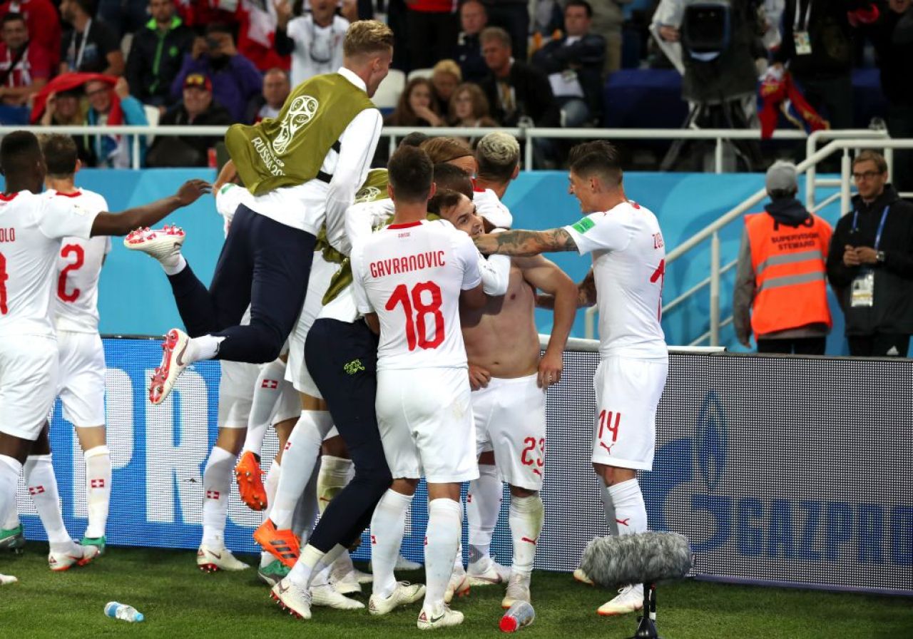 SERBIA 1-2 ELVETIA CUPA MONDIALA 2018 | Shaqiri a dat lovitura in prelungiri iar Serbia este CONDAMNATA sa invinga Brazilia! Cum arata clasamentul grupei E inainte de ultima etapa_5