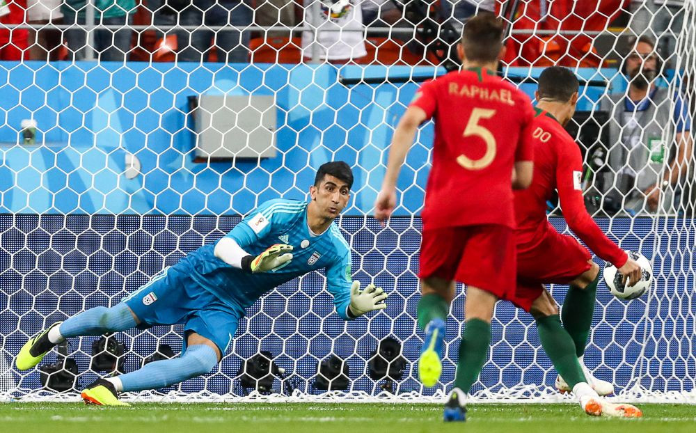 E de departe povestea Cupei Mondiale! A fugit de acasa, a fost gunoier, iar acum a devenit EROU: i-a aparat un penalty lui Cristiano Ronaldo