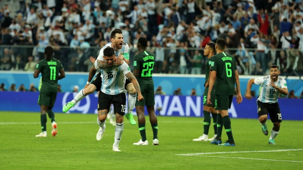 Rojo l-a carat pe Messi in optimile Mondialului! LA PROPRIU! Imagini incredibile dupa reusita din minutul 87! Maradona a innebunit in tribuna: a aratat degetul mijlociu