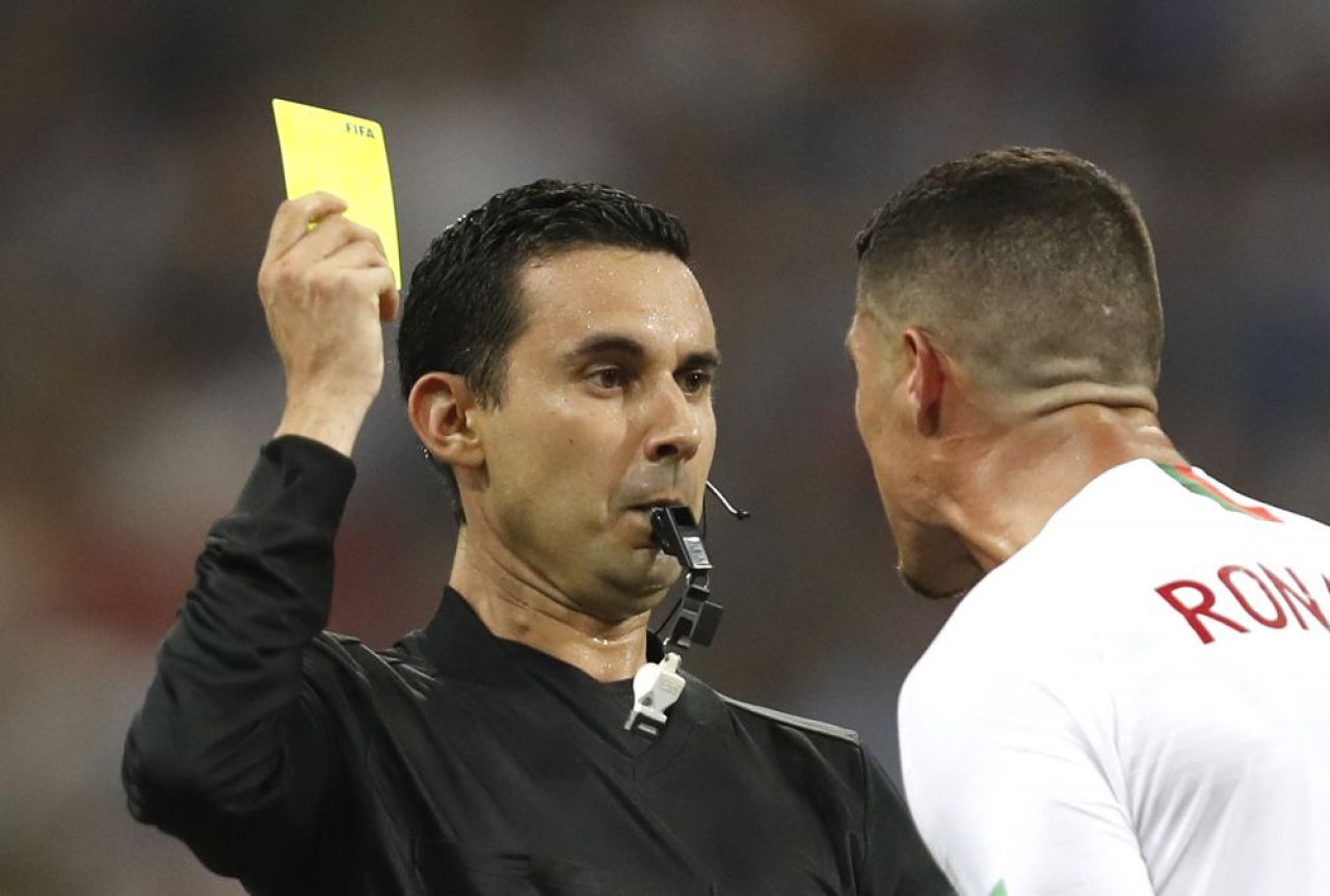 Cristiano Ronaldo, DEZLANTUIT! Ce nu s-a vazut la TV in momentul in care a primit cartonasul galben | GALERIE FOTO_1