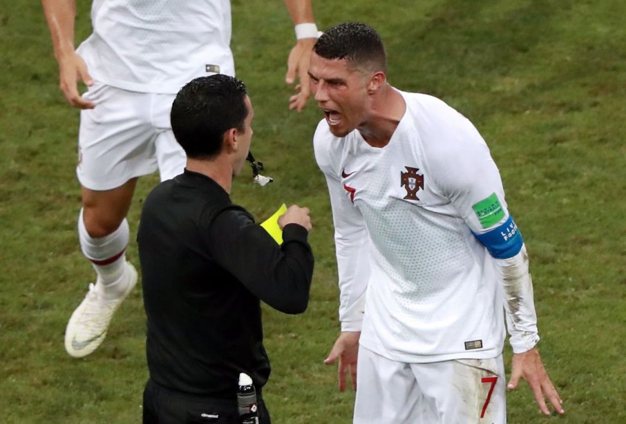 Cristiano Ronaldo, DEZLANTUIT! Ce nu s-a vazut la TV in momentul in care a primit cartonasul galben | GALERIE FOTO_4