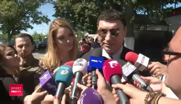 "Domnule Borcea, mai faceti un copil?" Ce a raspuns Borcea dupa ce a iesit din inchisoare! Valentina Pelinel a venit sa-l ia. VIDEO