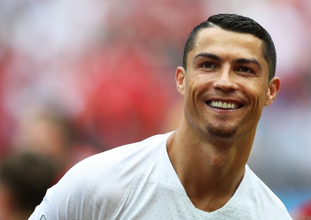 Transferul lui Cristiano Ronaldo e facut . 100 de milioane de euro pentru mutare si 120 milioane salariu in 4 ani