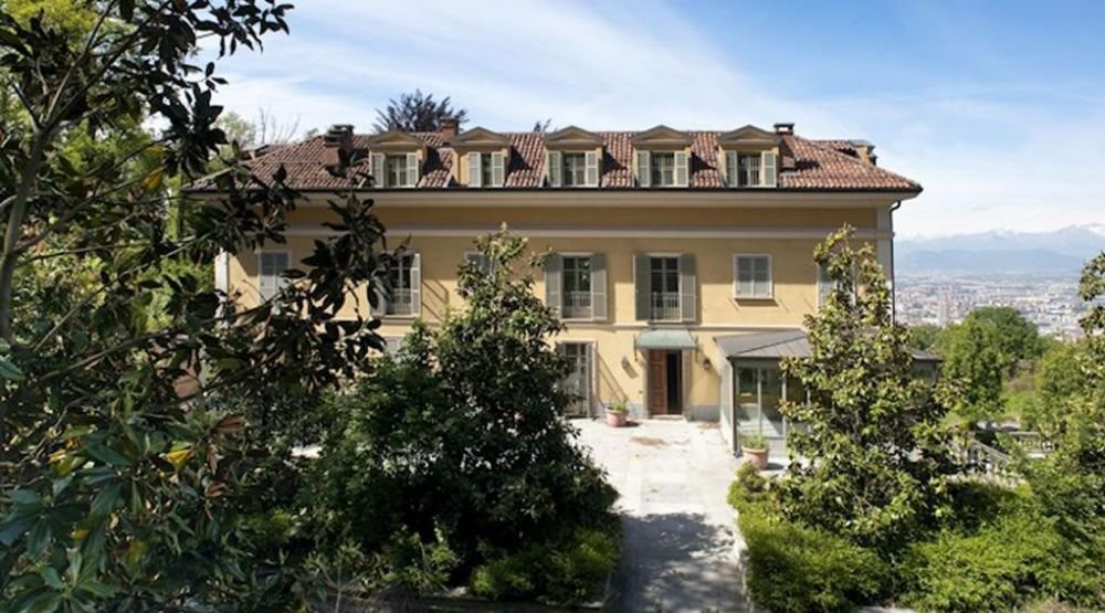 FOTO FABULOS: Cristiano Ronaldo si-a rezervat un palat la Torino! Chiria costa 40.000 euro PE ZI sau 600.000 euro PE AN