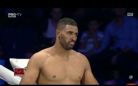 VIDEO | Benny a ramas masca! Reactia GENIALA dupa ce si-a facut KO adversarul in doar 45 de secunda