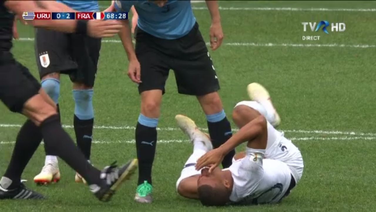 Moment PENIBIL pentru pustiul de aur Mbappe! A simulat ca a fost lovit cu pumnul. Jucatorii au fost la un pas de bataie_3