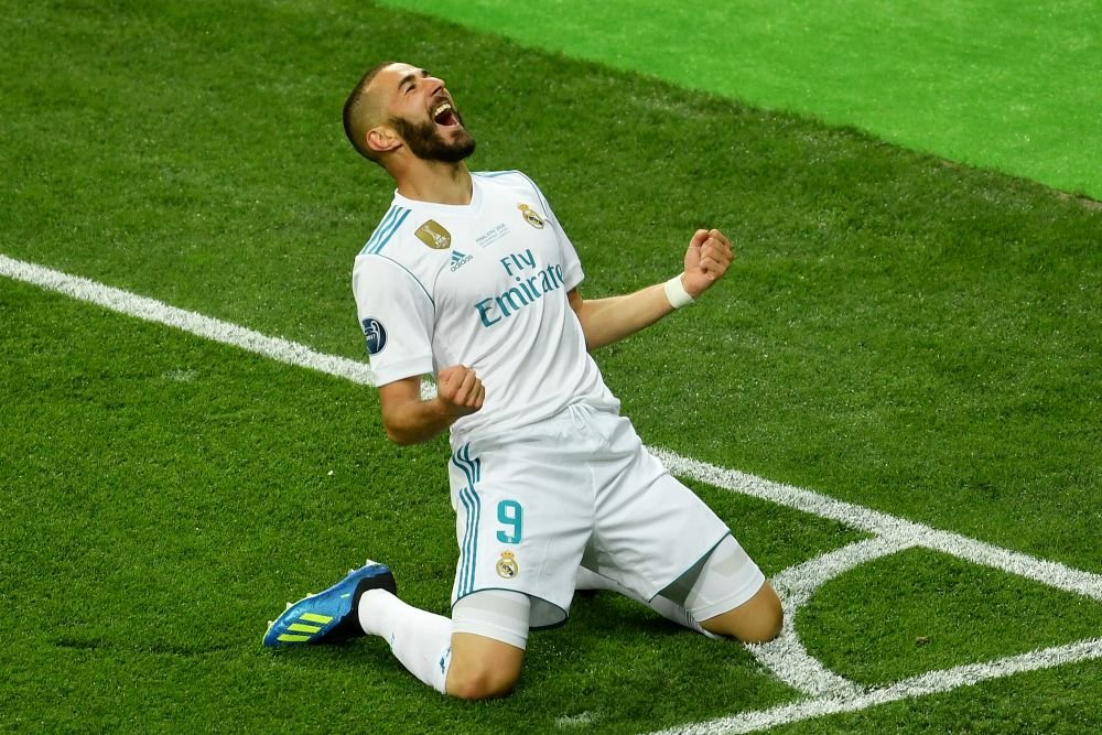 Benzema si-a anuntat si el plecarea de la Real Madrid: Am fost mandru sa apar emblema clubului . Unde va juca