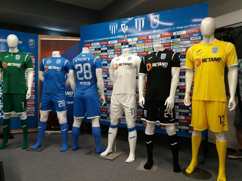 GALERIE FOTO // Craiova si-a prezentat noile echipamente pentru sezonul viitor! Craiova - CFR se vede la PRO TV, sambata, 20:30_8