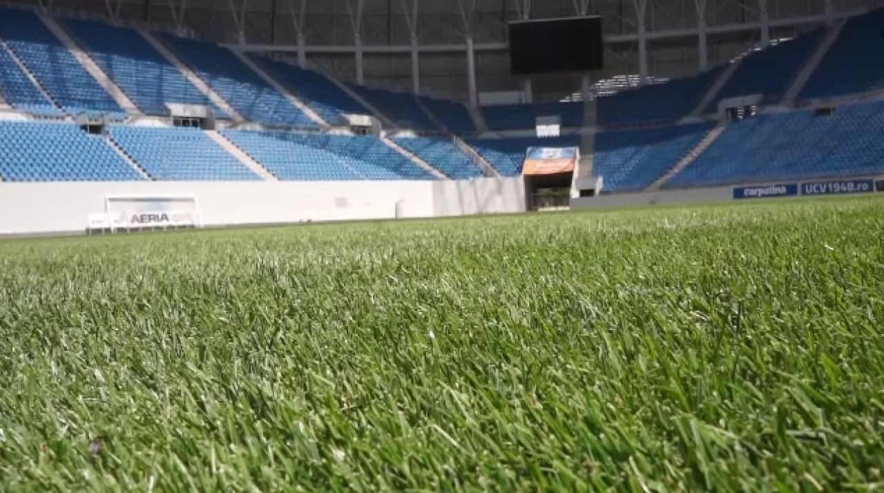 VIDEO // Surpriza la Craiova! Cum arata gazonul, cu o zi inainte de Supercupa Romaniei! Craiova - CFR se vede la PRO TV, sambata, 20:30_5