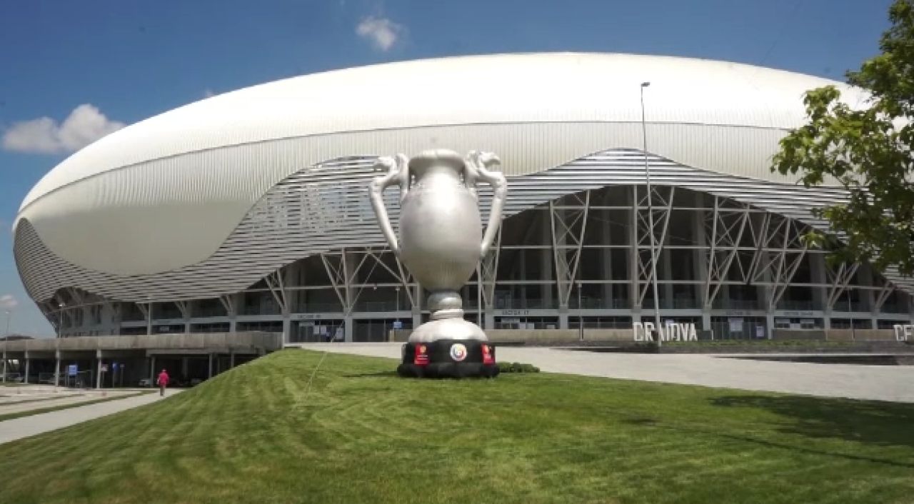 VIDEO // Surpriza la Craiova! Cum arata gazonul, cu o zi inainte de Supercupa Romaniei! Craiova - CFR se vede la PRO TV, sambata, 20:30_7