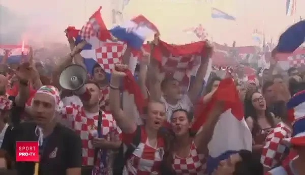 Invinsi, nu DOBORATI! Croatii au dat petrecere pe strazi chiar daca au pierdut finala Cupei Mondiale! VIDEO FANTASTIC