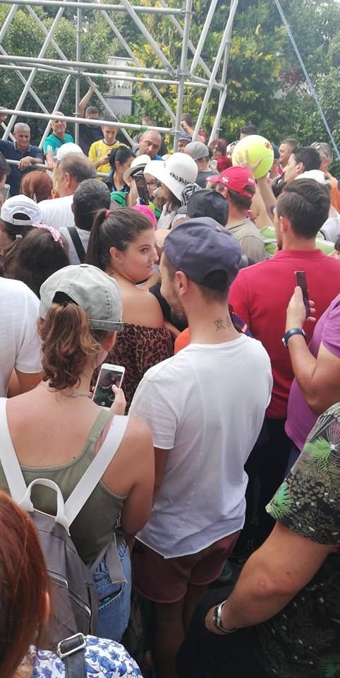 Simona Halep s-a DEGHIZAT ca sa nu fie recunoscuta! Aparitie surpriza azi la Bucuresti! FOTO_6