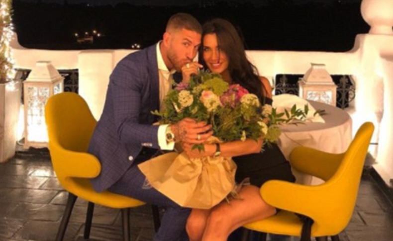 A zis da! Sergio Ramos se insoara, fanii se amuza: Sper ca nu a luat-o de mana asa cum a facut cu Salah :))